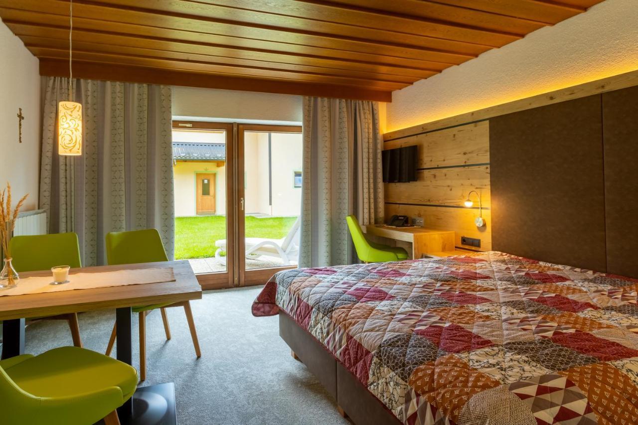 Kinderhotel Laerchenhof Obsteig Eksteriør bilde