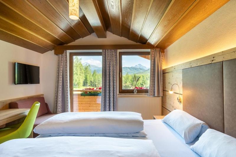 Kinderhotel Laerchenhof Obsteig Eksteriør bilde